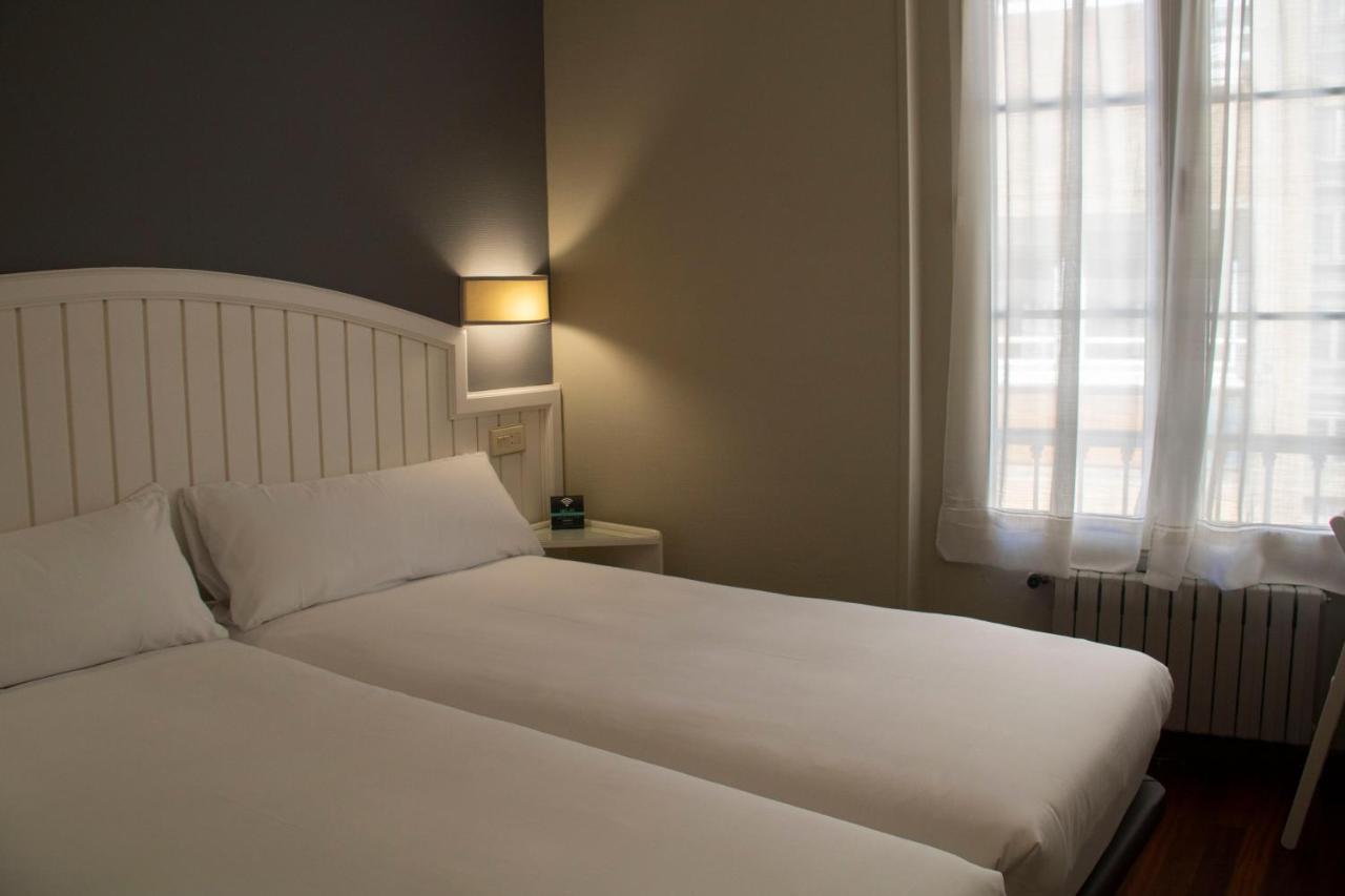Alda Miramar Rooms Gijón Exteriör bild