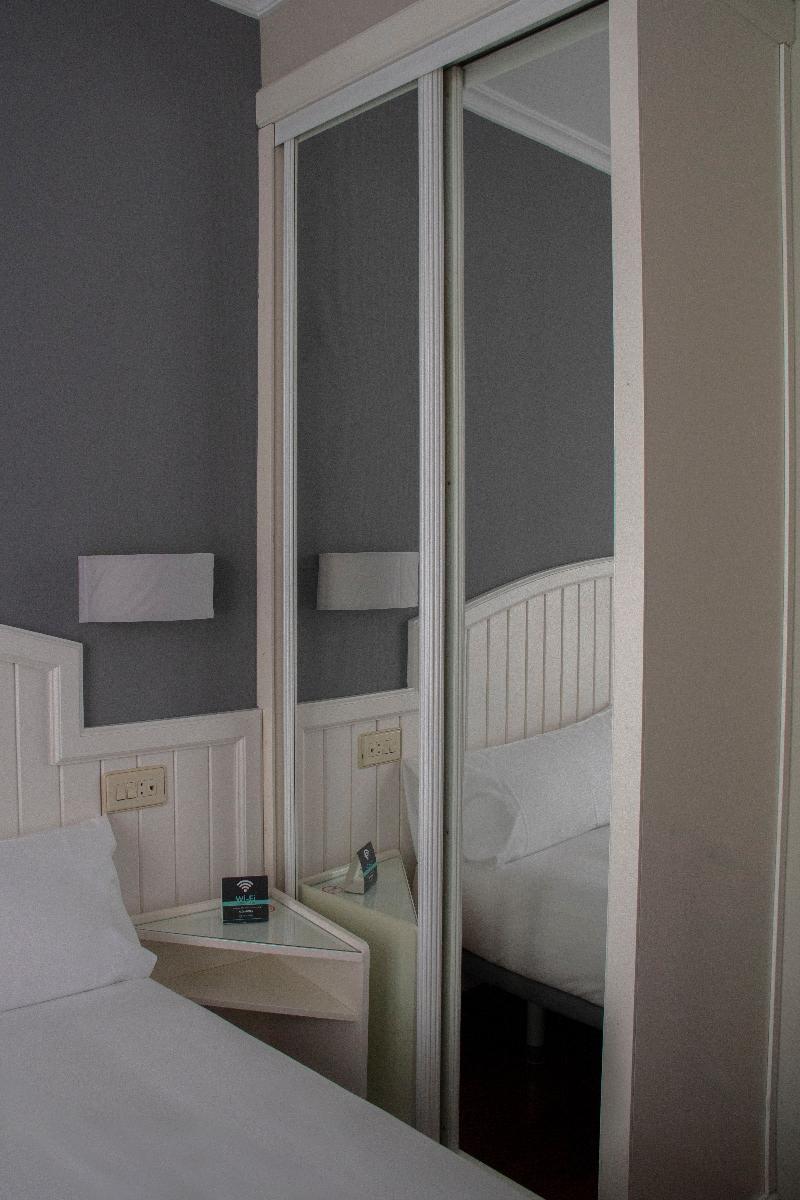 Alda Miramar Rooms Gijón Exteriör bild